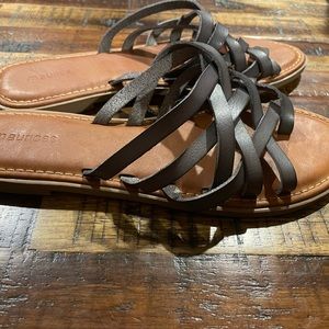 Maurices Sz 10 Sandals